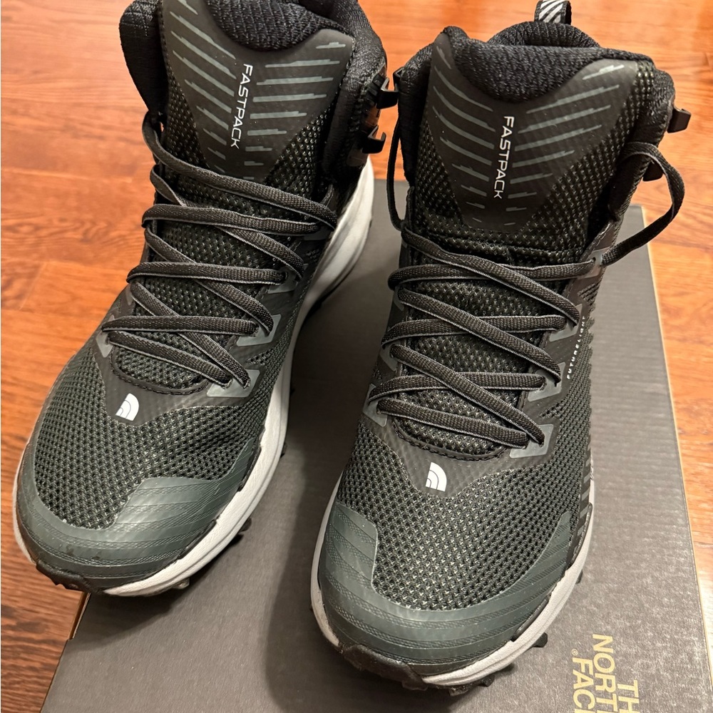 Men's Black Hiking Shoes